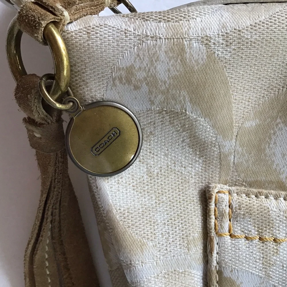 COACH HAMPTON SMALL HOBO PURSE HANDBAG - Picture 4 of 8